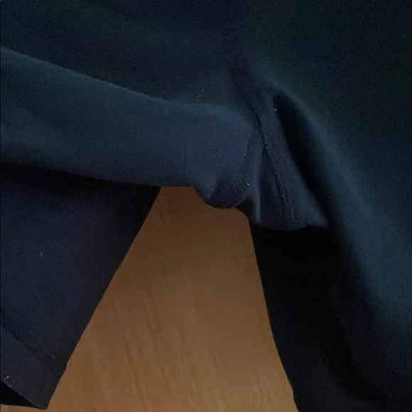 lululemon athletica Groove Reversible Women's Short Bootie Black Shorts 4 - Picture 8 of 10